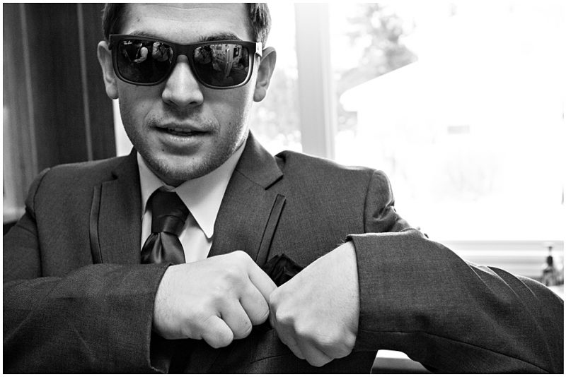 Groomsman looking like a boss with this sunglasses